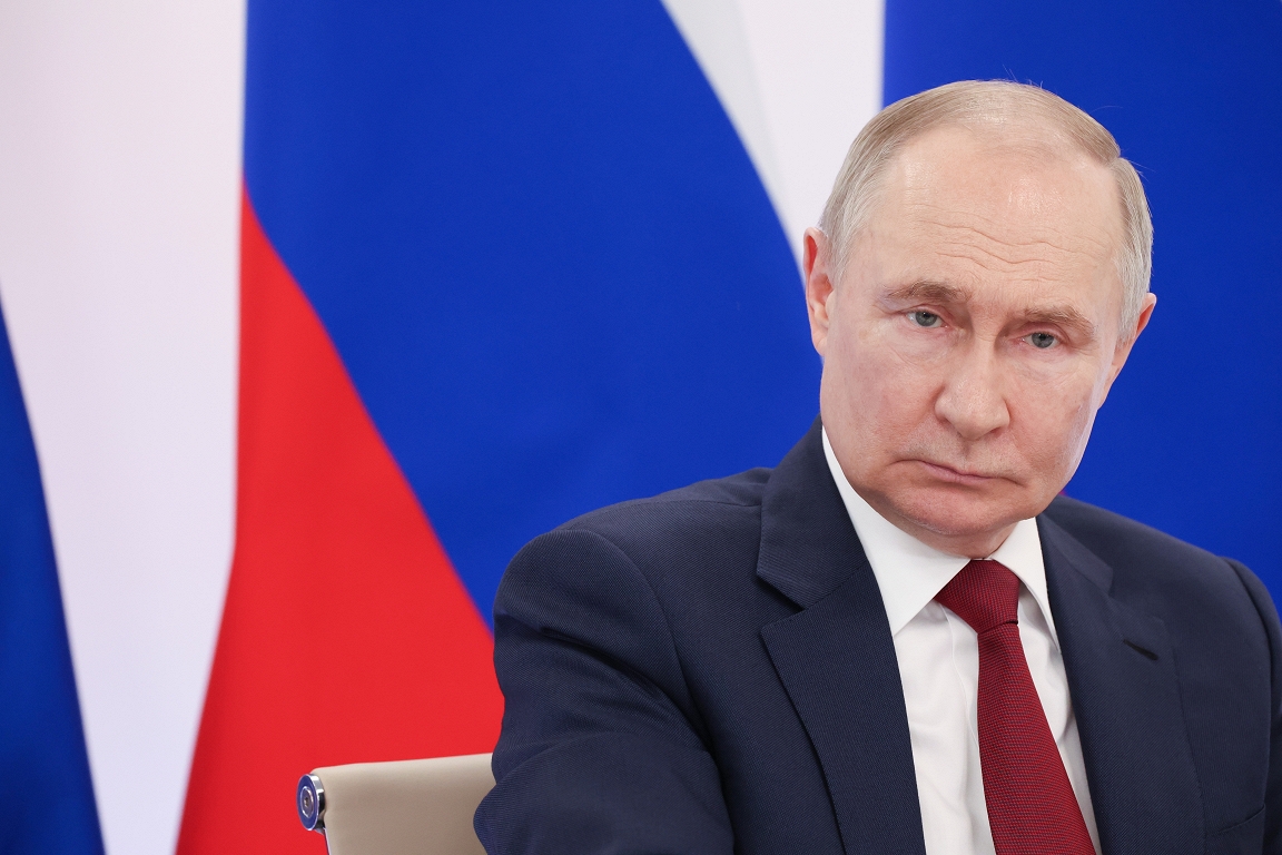 Putina atbalsta reitinga kritums turpinās: Ko tas nozīmē Krievijai?