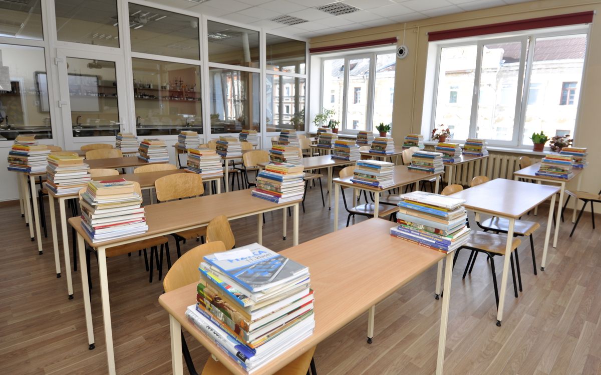 Rīgas vidusskolās mācīsies par 300 skolēniem vairāk