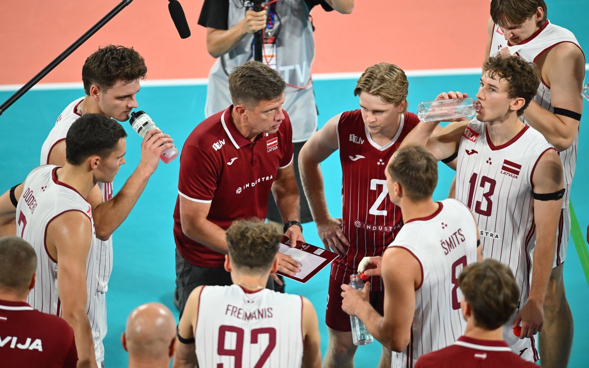 Latvijas volejbola izlase Eiropas čempionātā zaudē Francijai