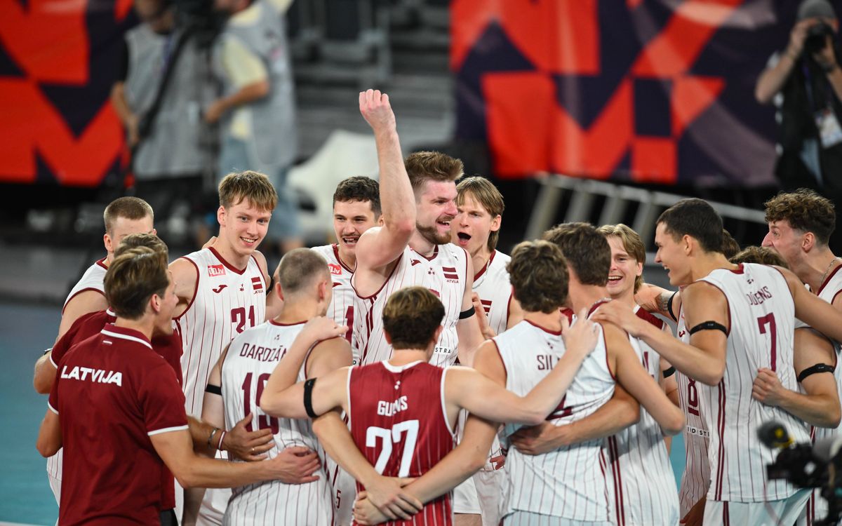 Latvijas volejbola izlase nodrošina vietu Eiropas čempionāta astotdaļfinālā