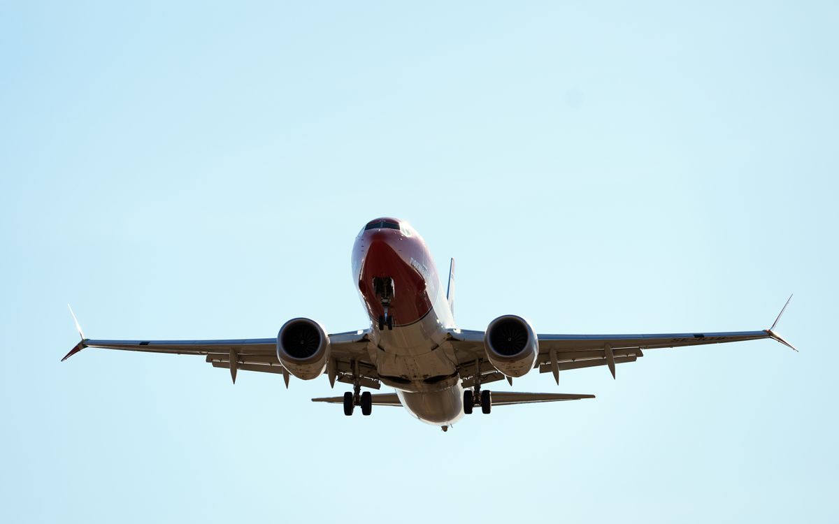 Lielbritānijā tehniskas kļūmes dēļ traucēta aviosatiksme