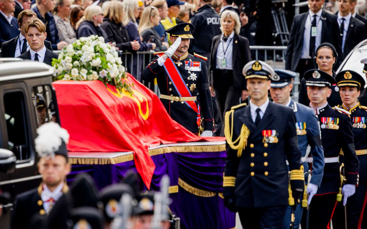 Norvēģija atvadās no karaļa Haralda V