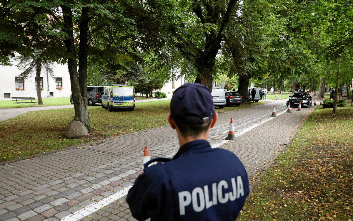 Polijā uzbrukumā ar nazi nogalināts viens cilvēks, četri ievainoti