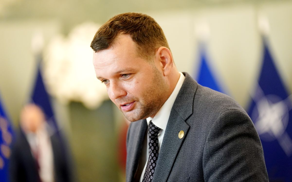 Uzulnieks varēs saņemt kompensāciju par atbrīvošanu no ministra amata